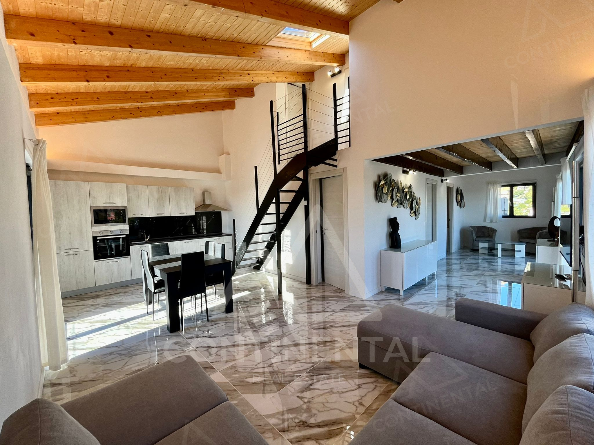 Elegante duplex con terrazza e scorcio sul mare – Roquebrune-Cap-Martin